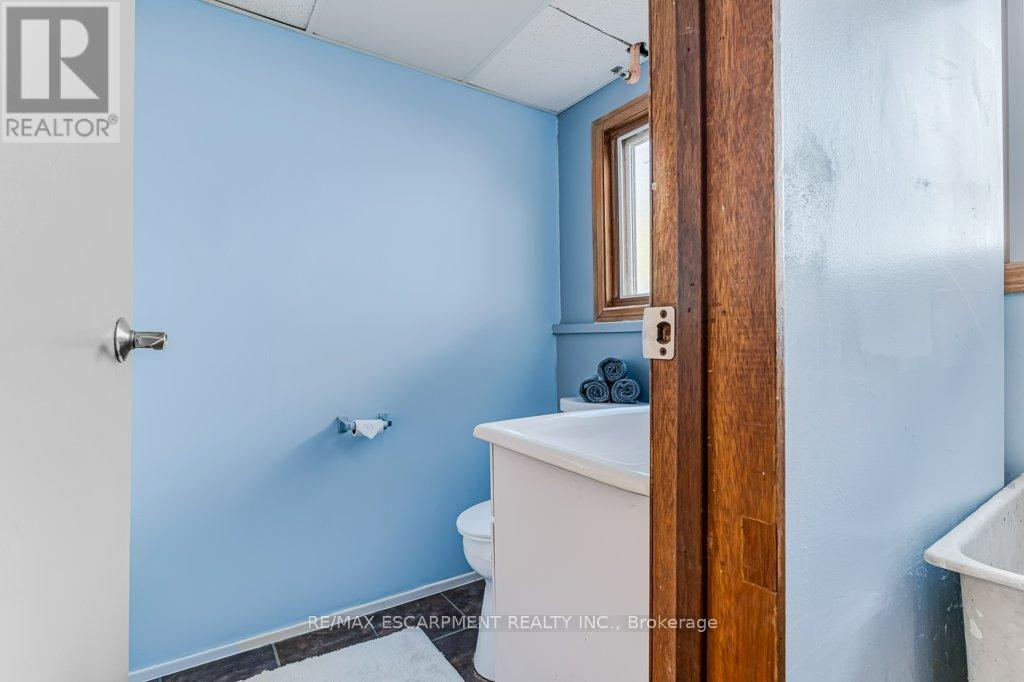 12 Shoreline Drive, St. Catharines, Ontario  L2N 3V8 - Photo 23 - X12466097