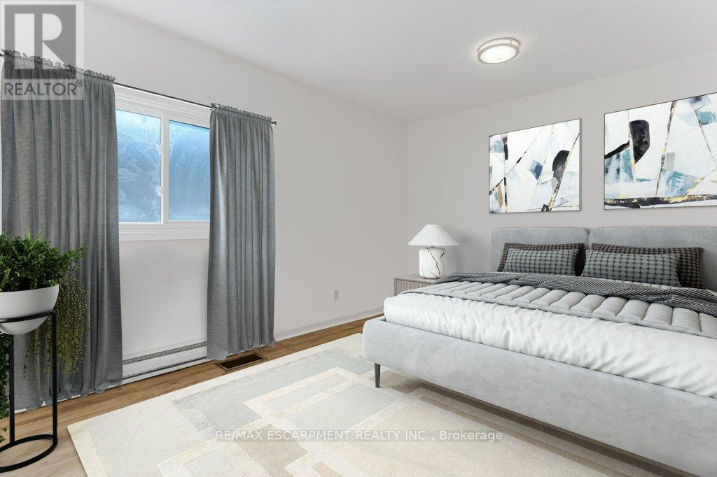 12 Shoreline Drive, St. Catharines, Ontario  L2N 3V8 - Photo 5 - X12466097