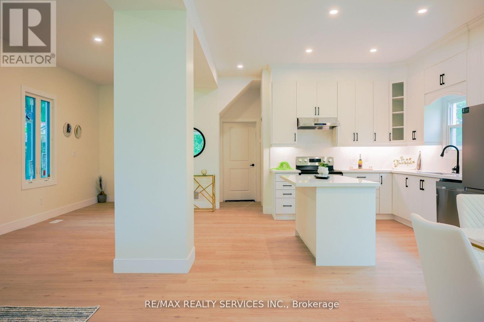 9 High Street, Brant, Ontario  N0E 1N0 - Photo 13 - X12466102