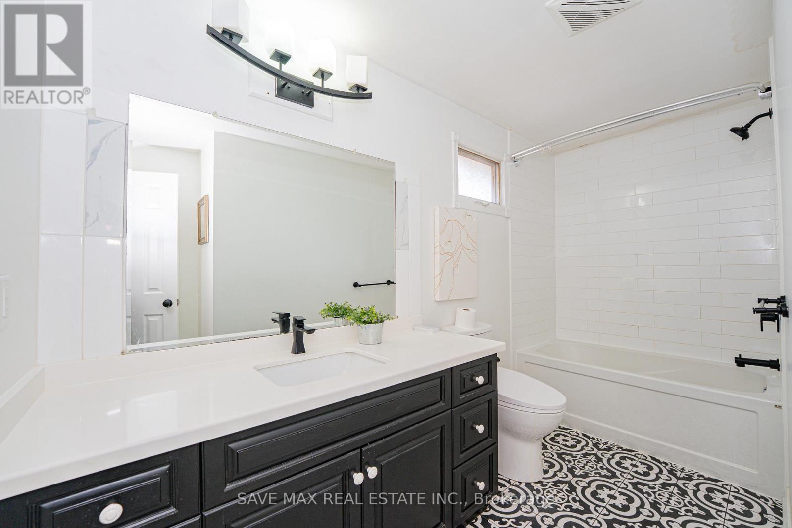 6307 Carolyn Avenue, Niagara Falls, Ontario  L2E 5H6 - Photo 28 - X12466137