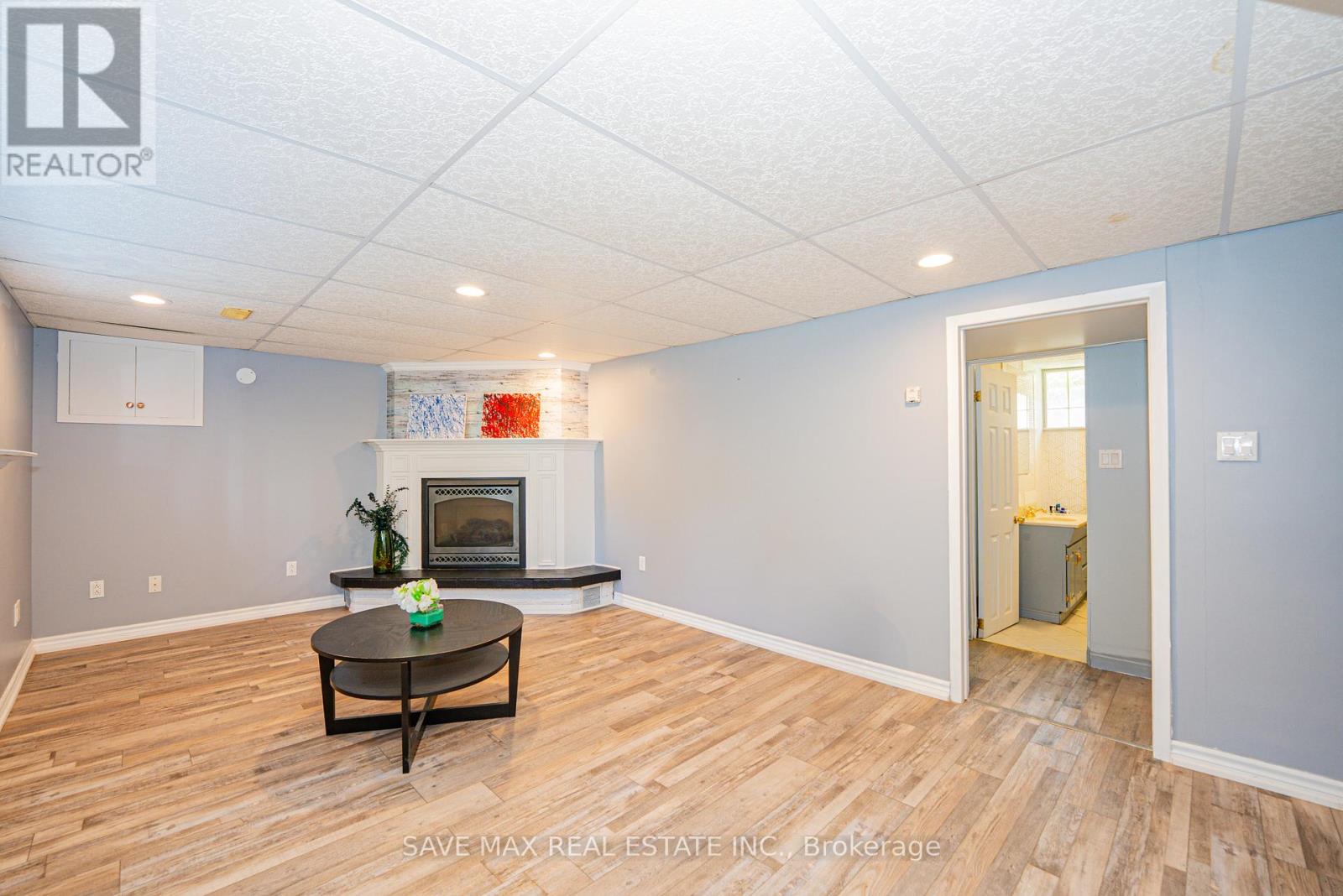 6307 Carolyn Avenue, Niagara Falls, Ontario  L2E 5H6 - Photo 32 - X12466137