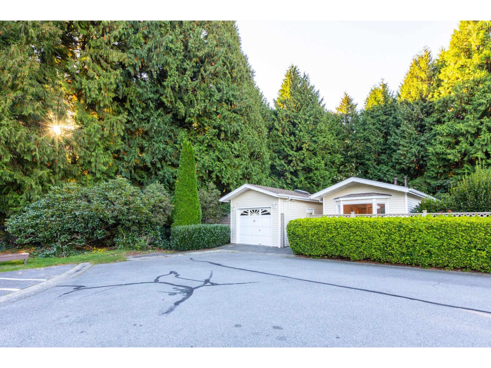 32 1400 164 Street, Surrey, British Columbia  V4A 8T4 - Photo 2 - R3058832