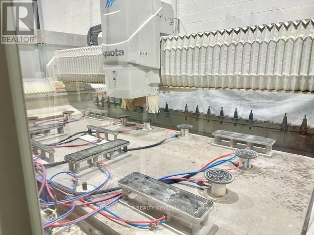 4 - 465 Pinebush Road S, Cambridge, Ontario N1T 2J4 - Photo 12 - X12466147