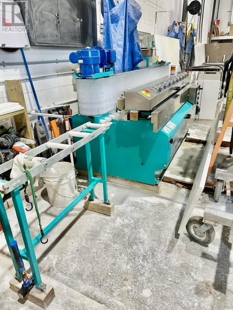 4 - 465 Pinebush Road S, Cambridge, Ontario N1T 2J4 - Photo 14 - X12466147