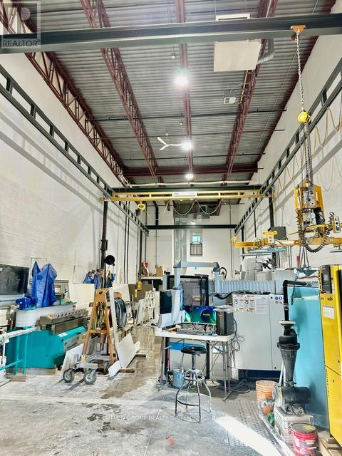 4 - 465 Pinebush Road S, Cambridge, Ontario N1T 2J4 - Photo 17 - X12466147