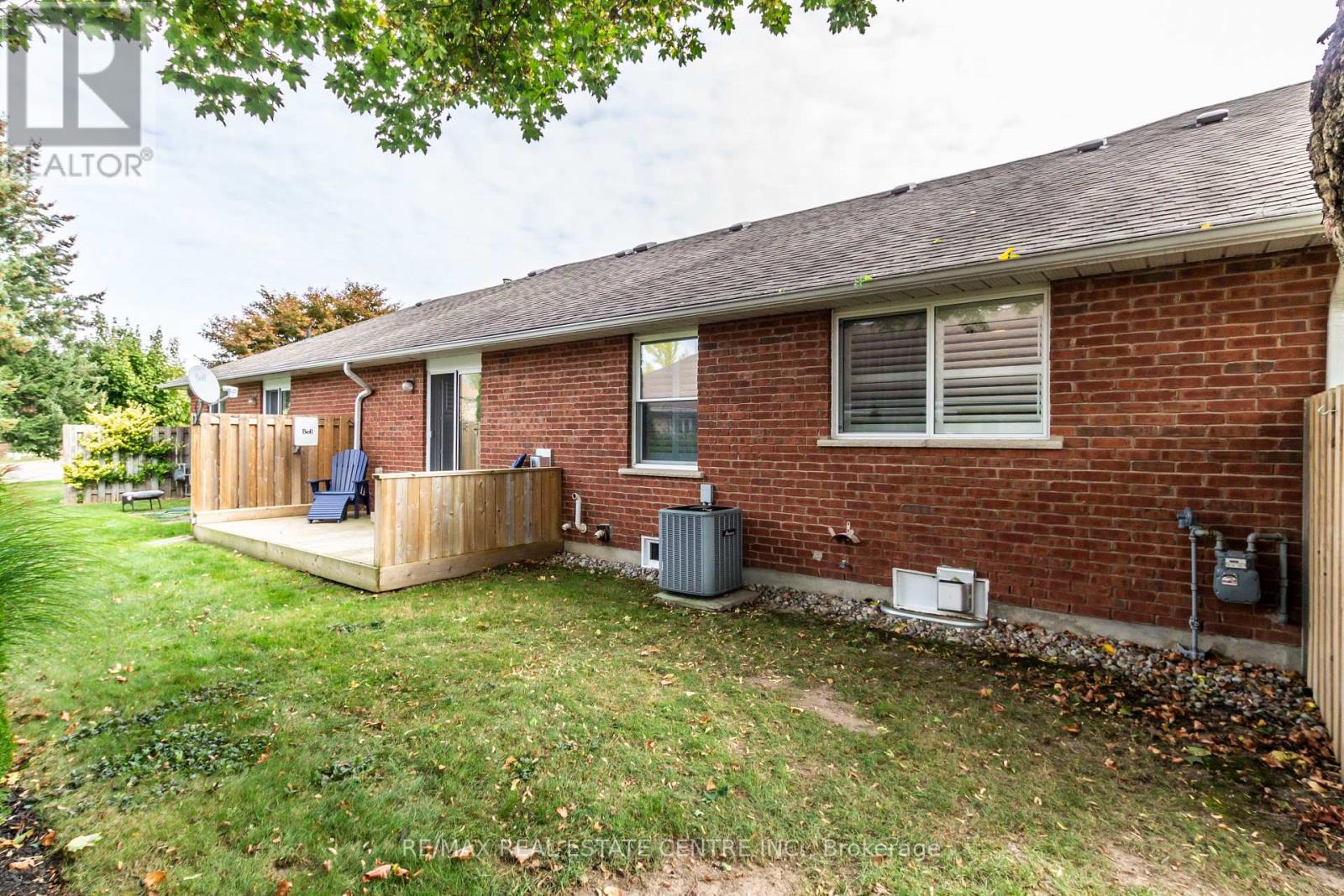 16 - 71 Beasley Crescent, Cambridge, Ontario  N1T 1P5 - Photo 38 - X12466167