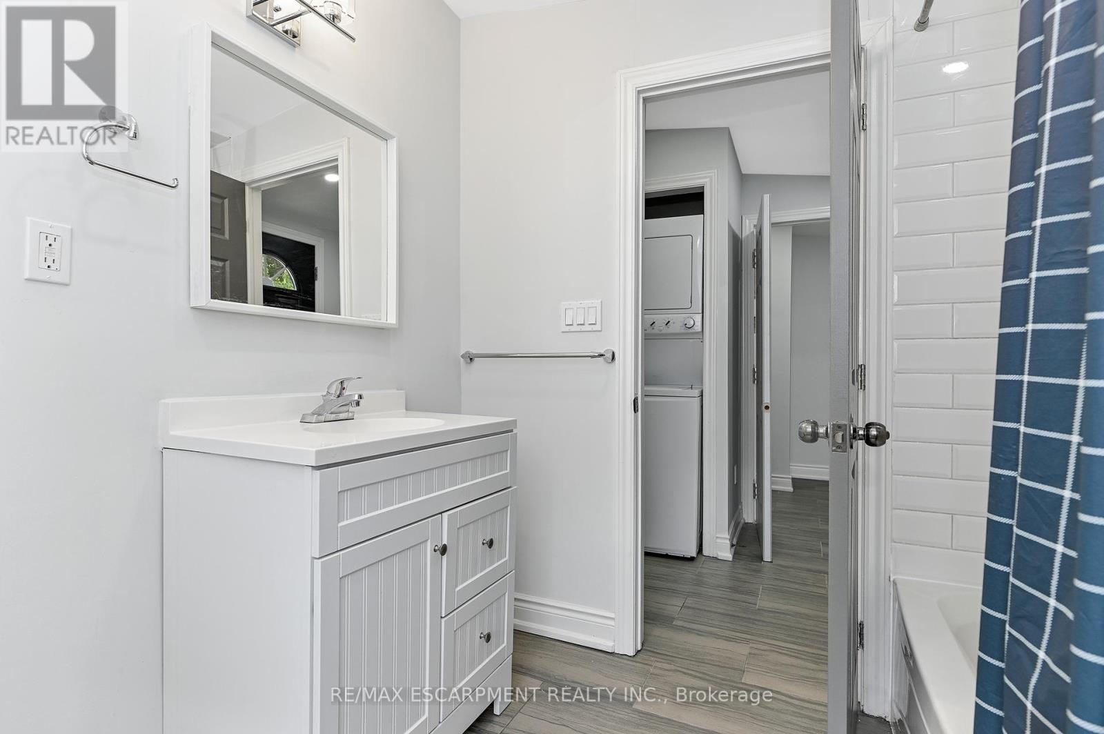 Upper - 54 Craigmiller Avenue, Hamilton, Ontario  L8L 3J1 - Photo 15 - X12466184
