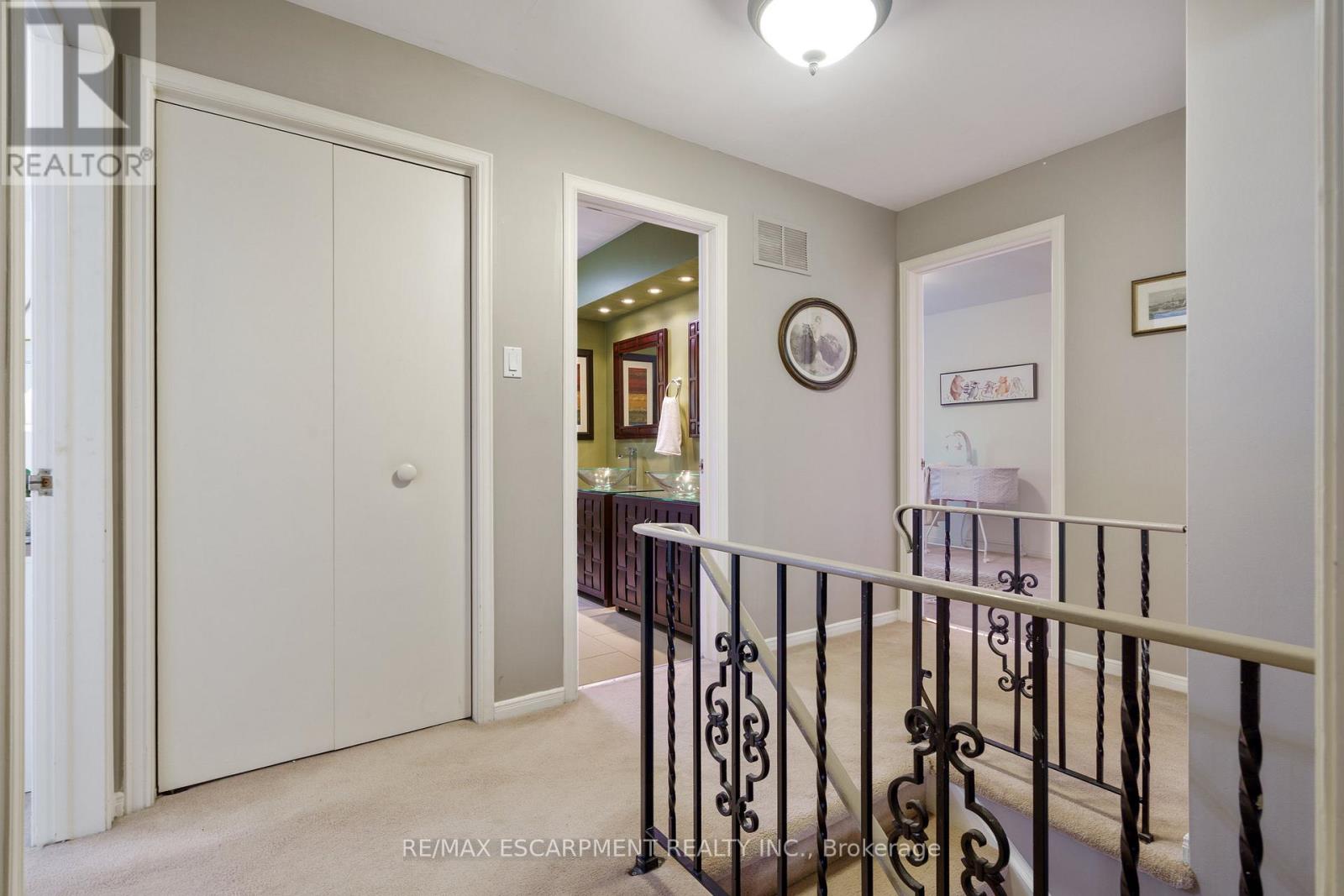 75 Terrace Drive, Hamilton, Ontario  L9H 3X1 - Photo 37 - X12466189