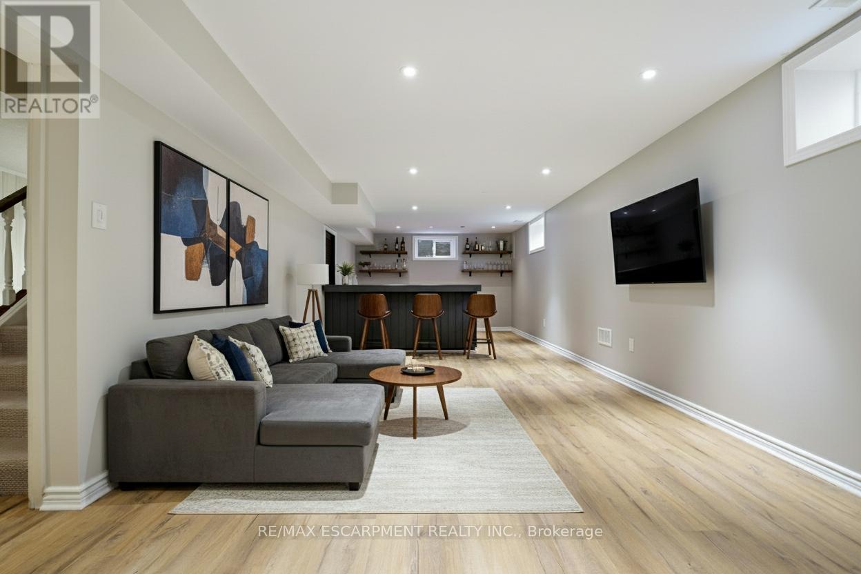 75 Terrace Drive, Hamilton, Ontario  L9H 3X1 - Photo 49 - X12466189