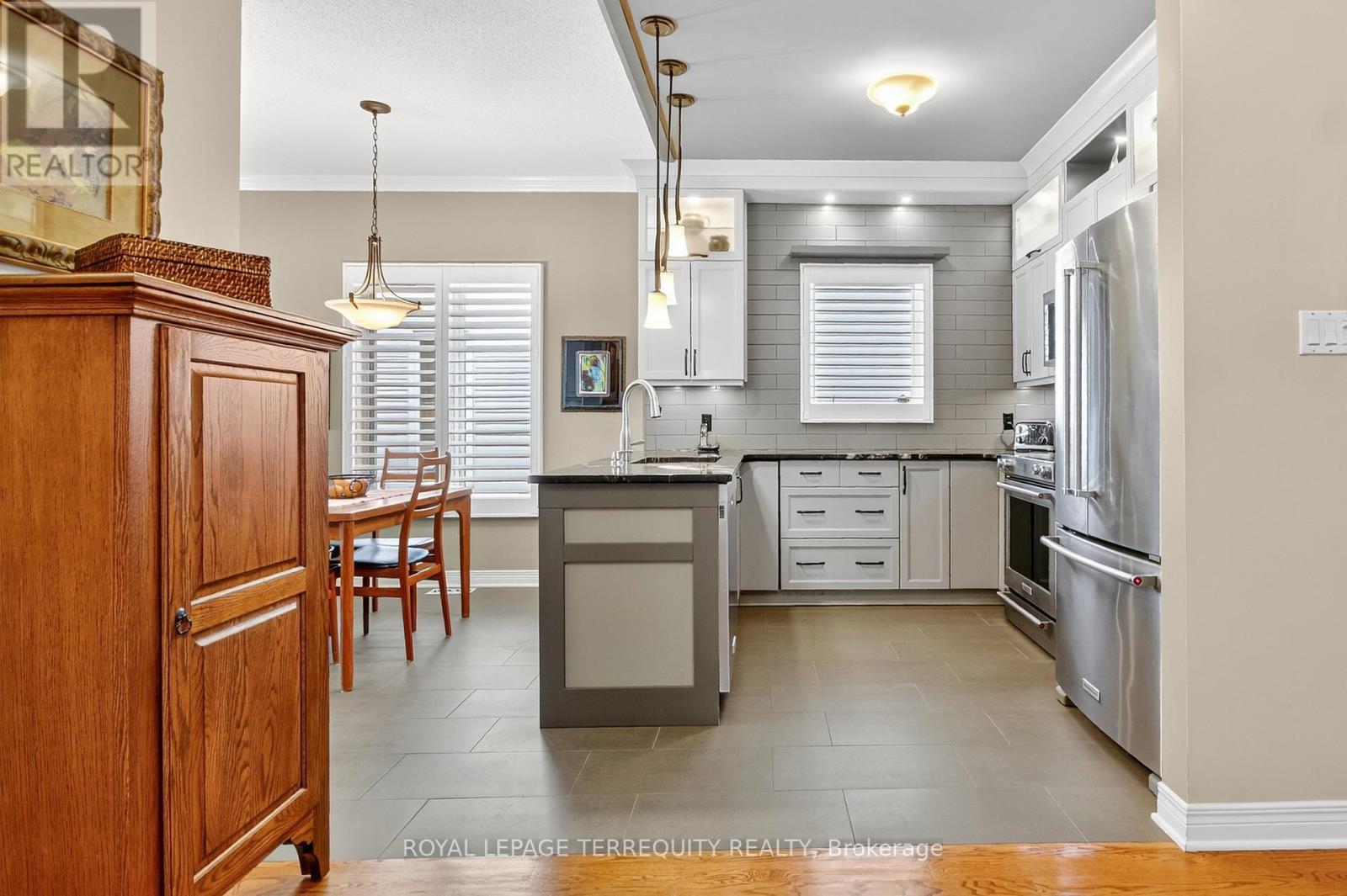 96 Allanford Avenue, Ottawa, Ontario  K1T 3Y6 - Photo 13 - X12466192