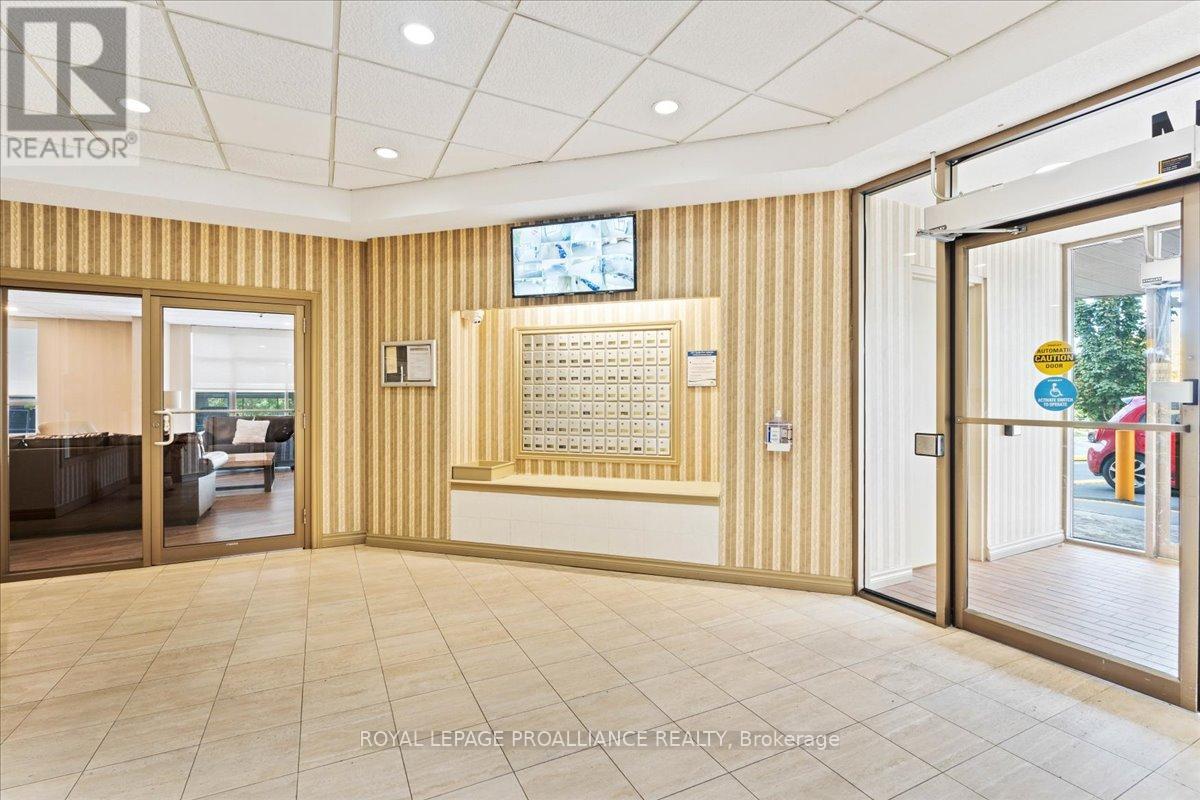 201 - 344 Front Street, Belleville, Ontario  K8N 5M4 - Photo 16 - X12466344