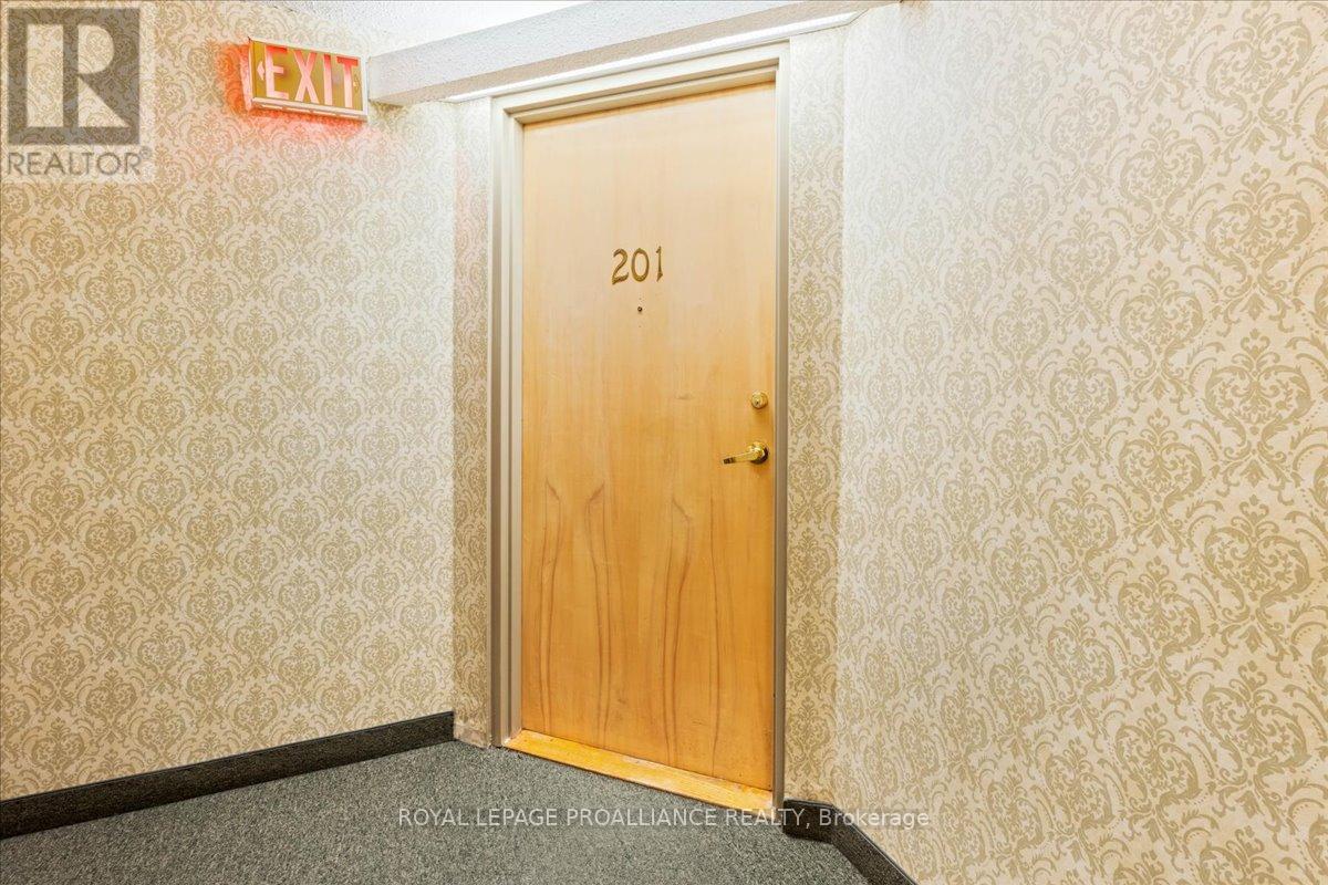 201 - 344 Front Street, Belleville, Ontario  K8N 5M4 - Photo 21 - X12466344