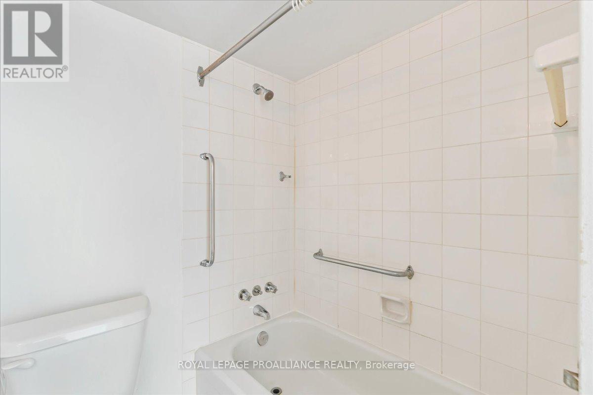 201 - 344 Front Street, Belleville, Ontario  K8N 5M4 - Photo 35 - X12466344