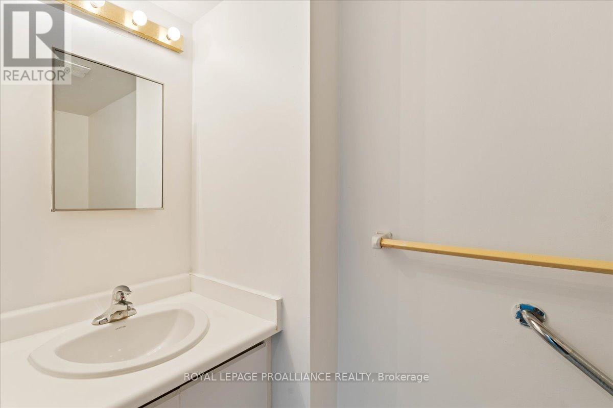 201 - 344 Front Street, Belleville, Ontario  K8N 5M4 - Photo 36 - X12466344