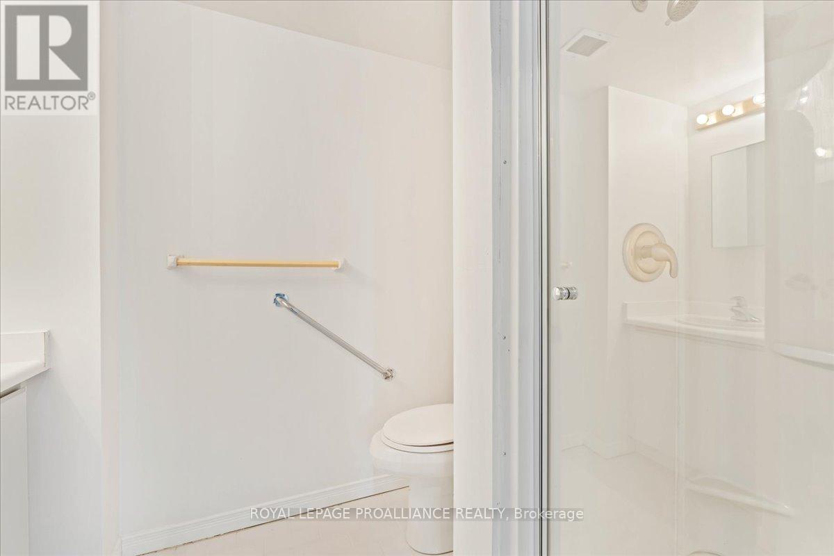 201 - 344 Front Street, Belleville, Ontario  K8N 5M4 - Photo 37 - X12466344