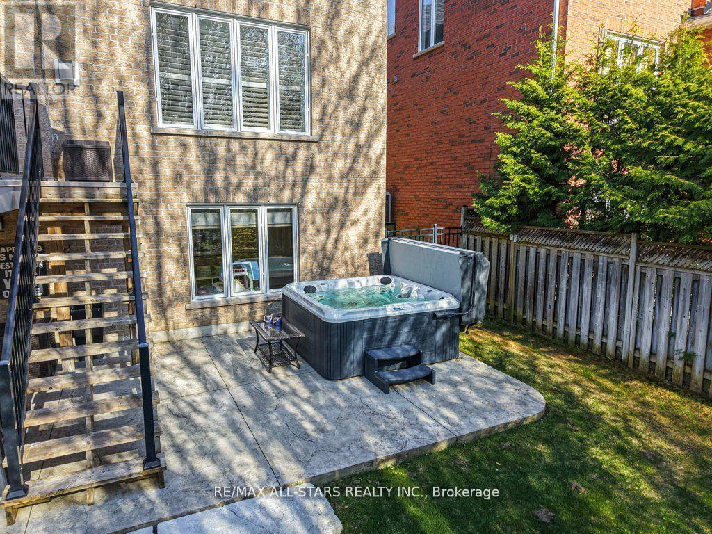 64 Button Crescent, Uxbridge, Ontario  L9P 1Z6 - Photo 43 - N12466260