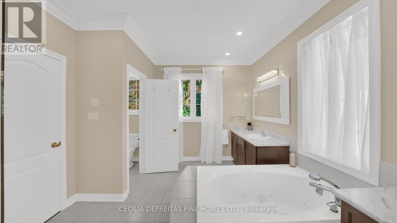 6 Orwell Drive, Vaughan, Ontario  L4H 4P7 - Photo 33 - N12466287