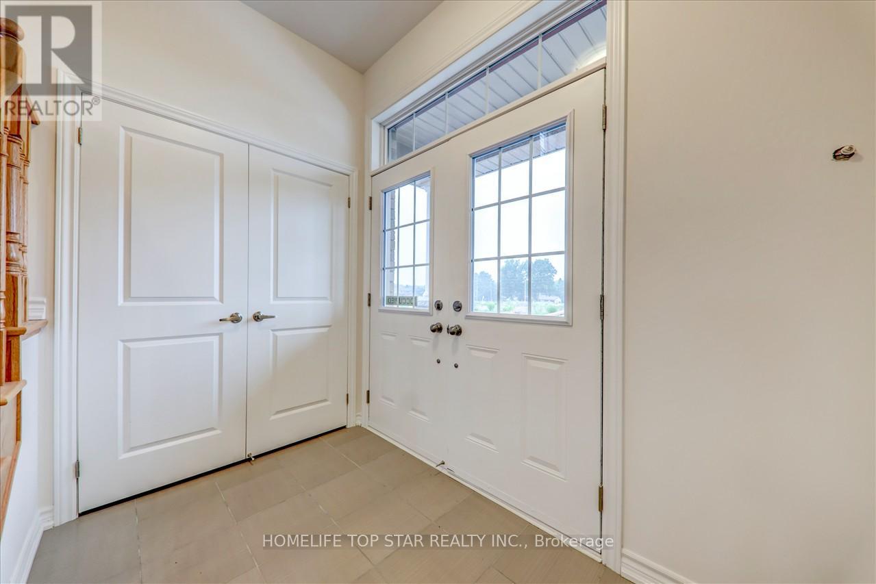 55 Brethet Heights, New Tecumseth (Beeton), Ontario  L0G 1A0 - Photo 6 - N12466330
