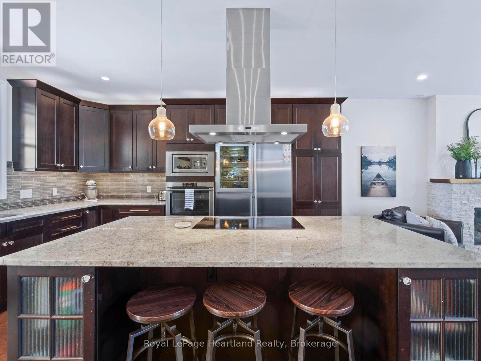 24 Thimbleweed Drive, Bluewater, Ontario  N0M 1G0 - Photo 16 - X12466340