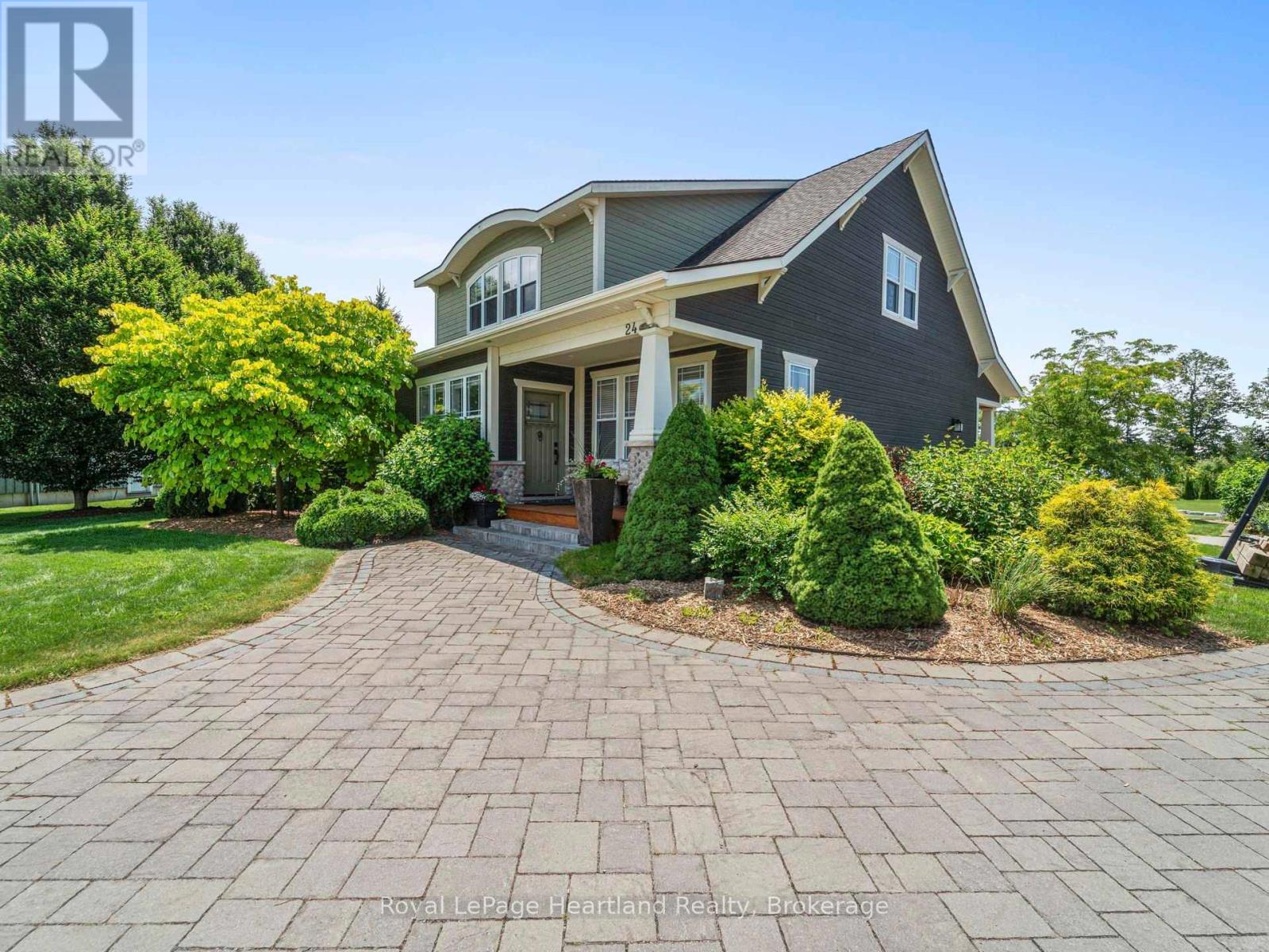 24 Thimbleweed Drive, Bluewater, Ontario  N0M 1G0 - Photo 4 - X12466340
