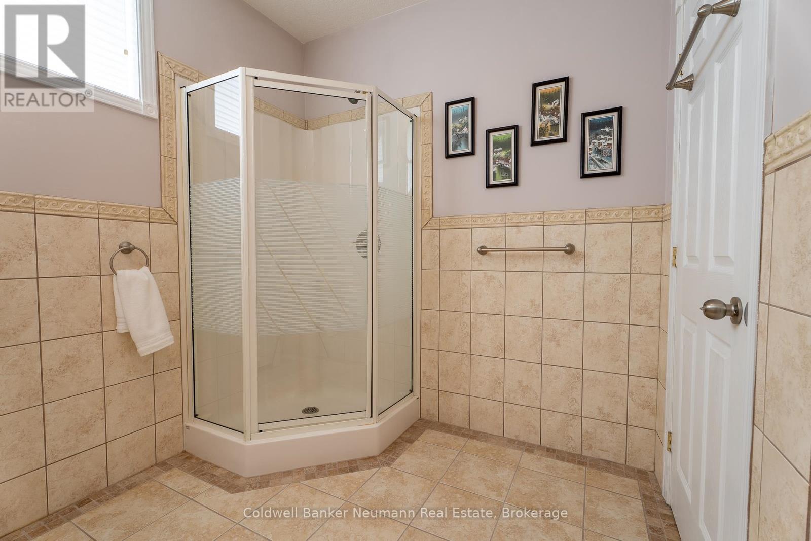 7677 Maltby Road E, Puslinch, Ontario  N0B 2J0 - Photo 40 - X12466362