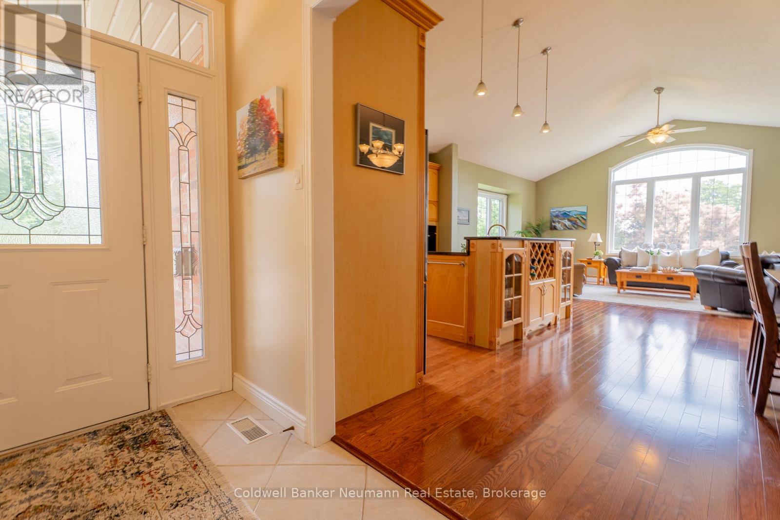 7677 Maltby Road E, Puslinch, Ontario  N0B 2J0 - Photo 6 - X12466362