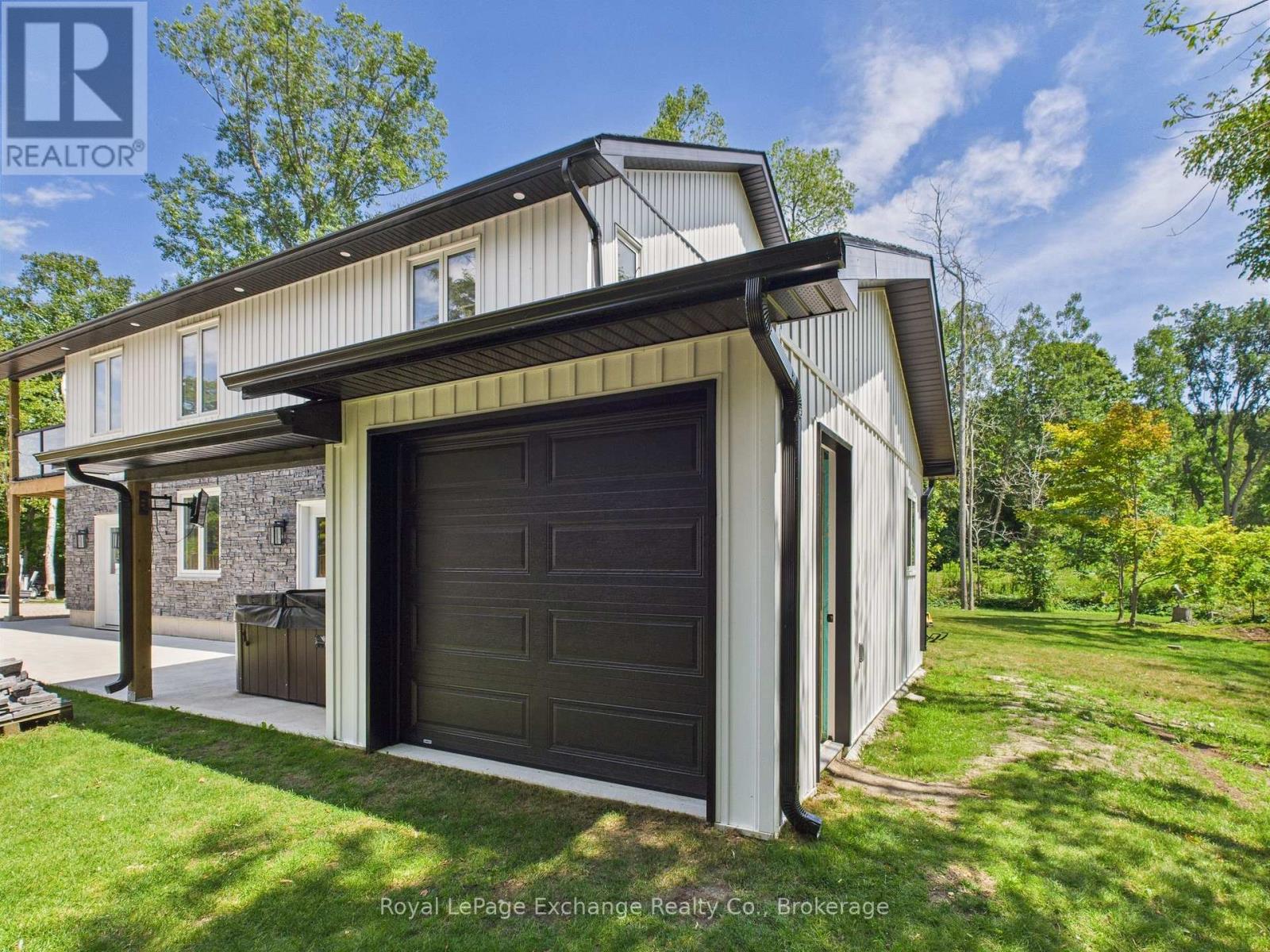 127 Hemlock Street, Huron-Kinloss, Ontario  P4N 6S5 - Photo 5 - X12466374