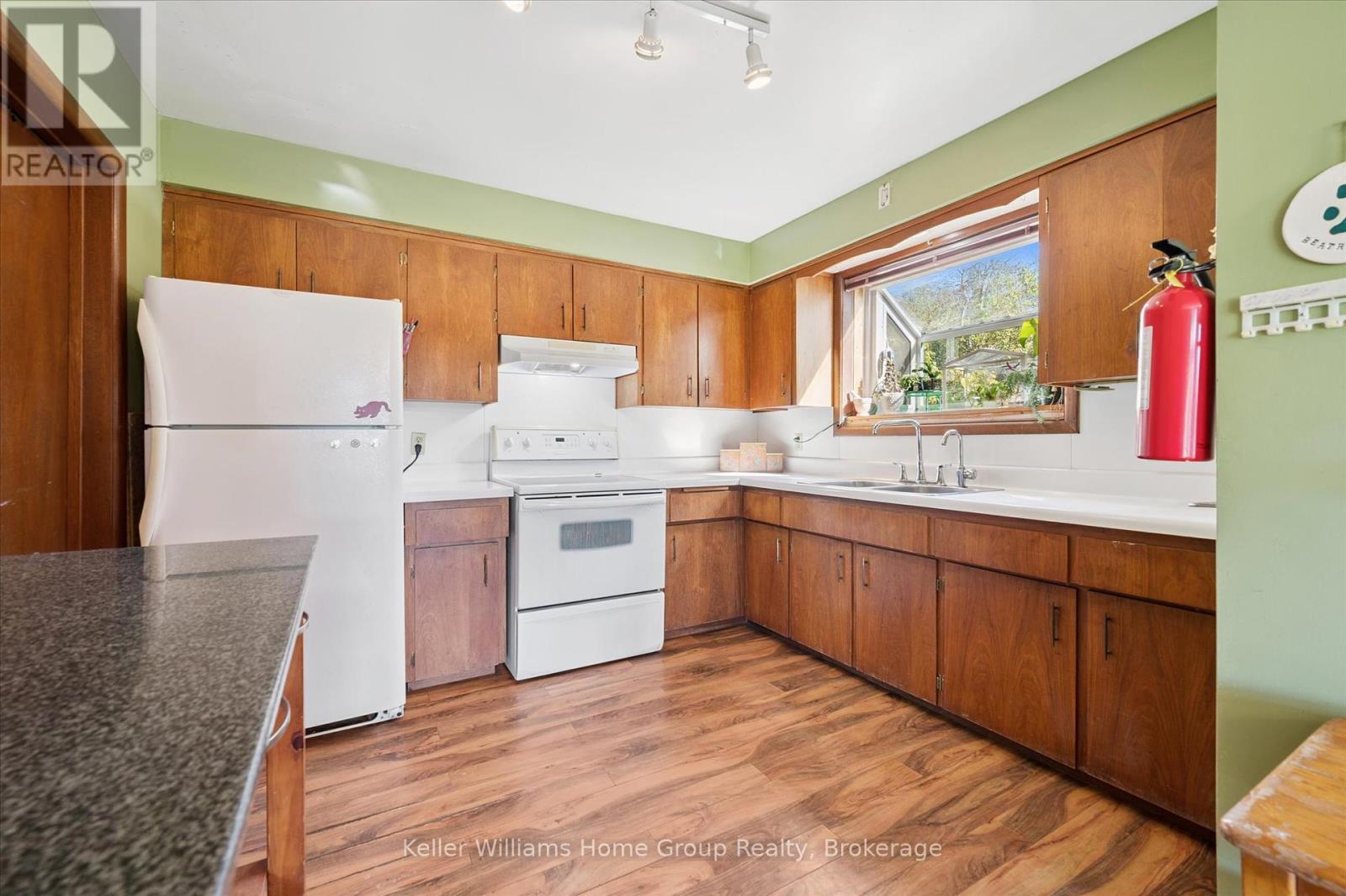 568 Black Street, Centre Wellington, Ontario  N1M 0A3 - Photo 8 - X12466445