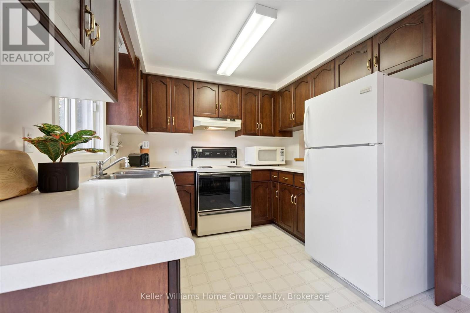 108 Lou Hilts Crescent, Guelph/eramosa, Ontario  N0B 2K0 - Photo 18 - X12466447