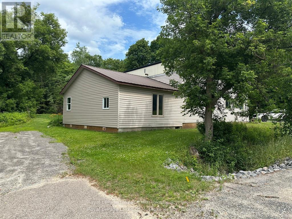 76 Ontario Street, Armour, Ontario  P0A 1C0 - Photo 2 - X12466459