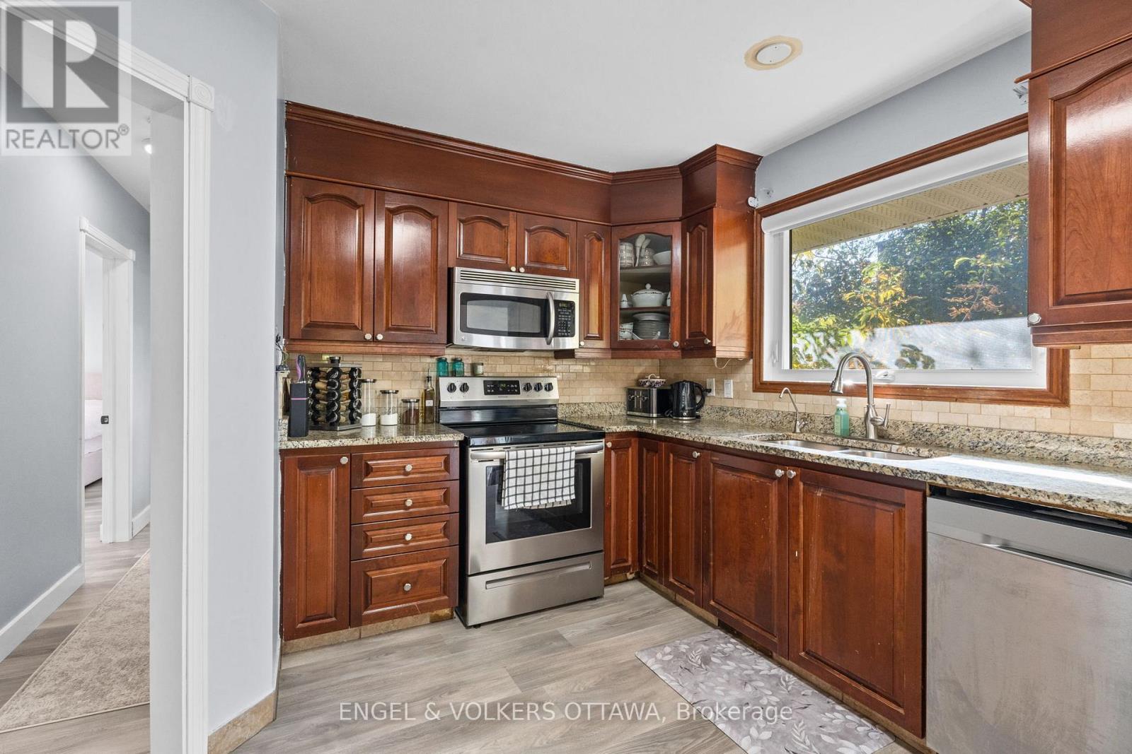43 Cordova Street, Ottawa, Ontario  K2G 1N3 - Photo 10 - X12466378