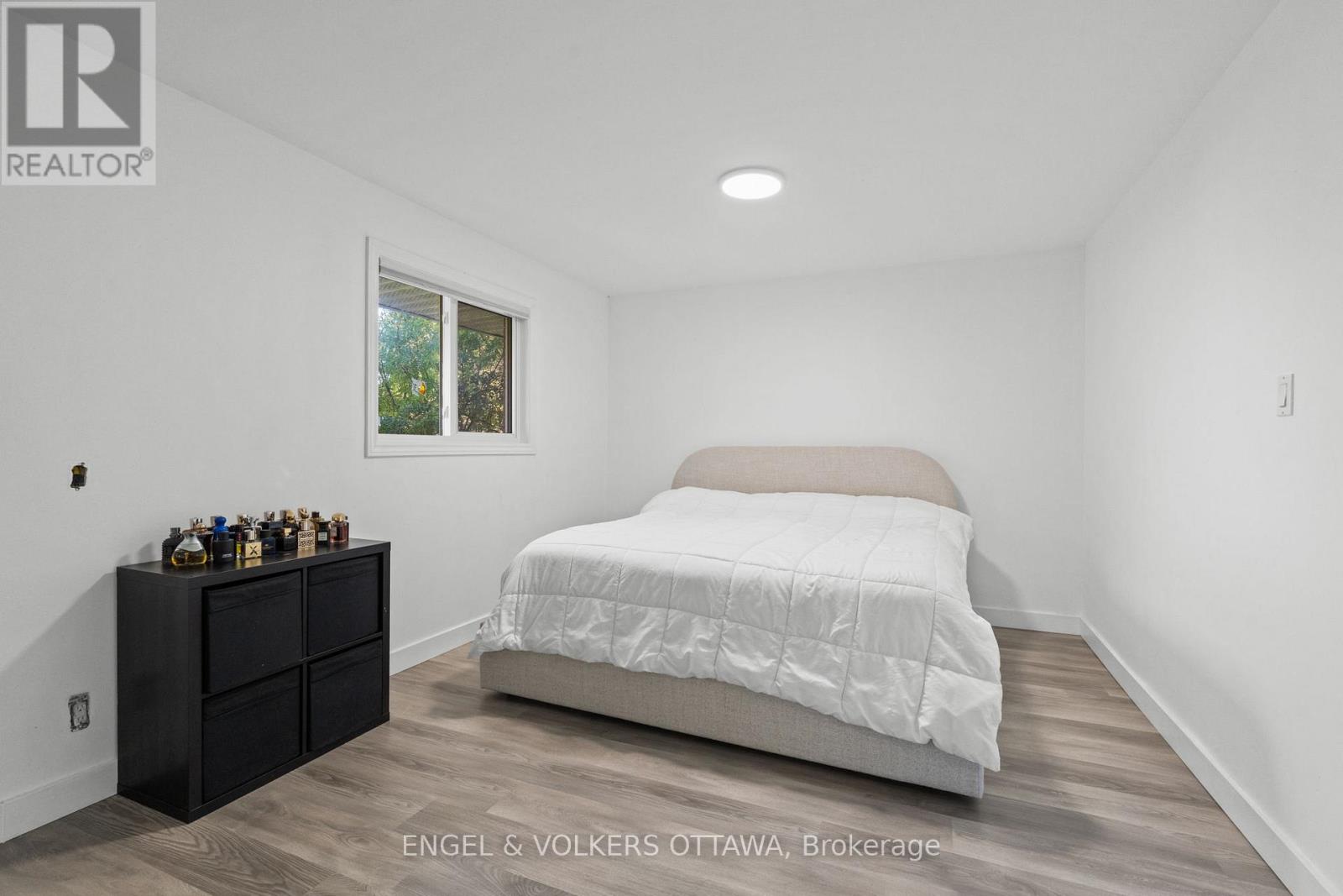 43 Cordova Street, Ottawa, Ontario  K2G 1N3 - Photo 12 - X12466378