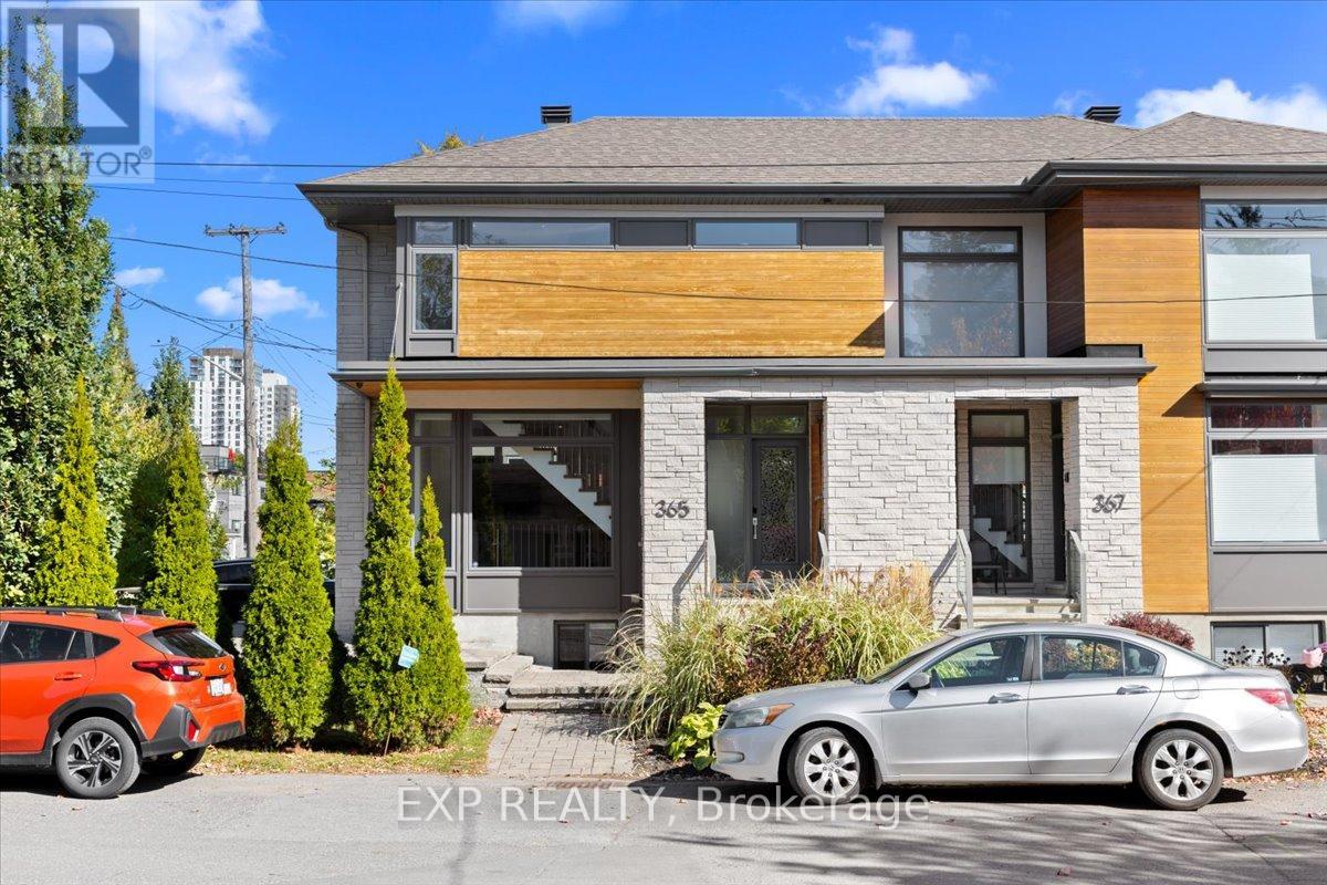 365 WINSTON AVENUE, Ottawa, Ontario
