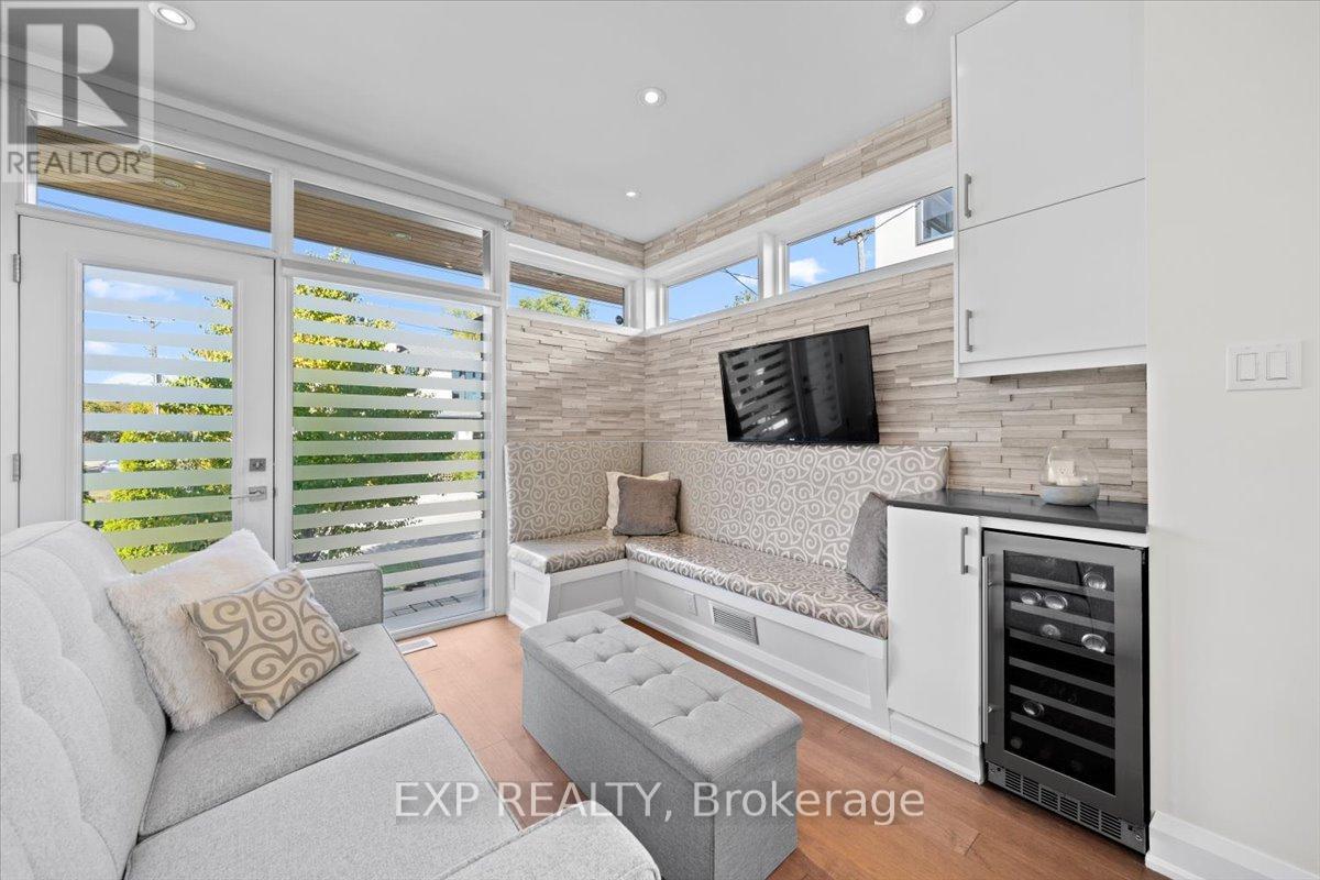 365 Winston Avenue, Ottawa, Ontario  K2A 1Y7 - Photo 16 - X12466440