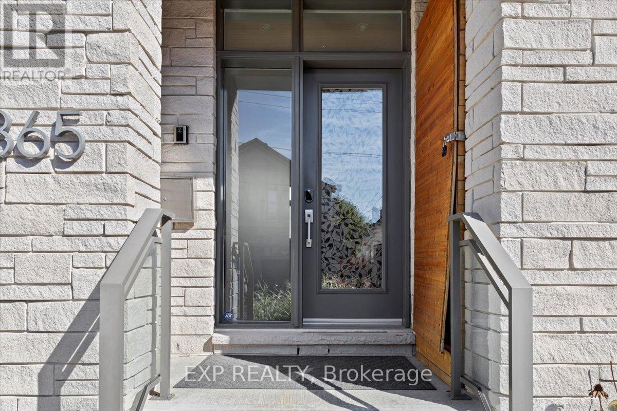 365 Winston Avenue, Ottawa, Ontario  K2A 1Y7 - Photo 2 - X12466440