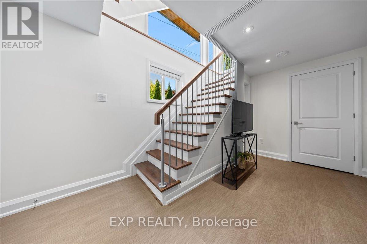 365 Winston Avenue, Ottawa, Ontario  K2A 1Y7 - Photo 32 - X12466440