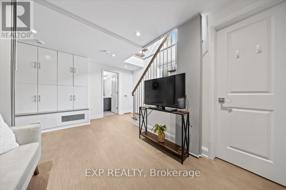 365 Winston Avenue, Ottawa, Ontario  K2A 1Y7 - Photo 37 - X12466440