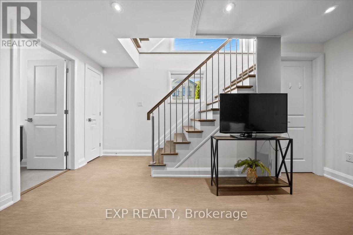 365 Winston Avenue, Ottawa, Ontario  K2A 1Y7 - Photo 38 - X12466440