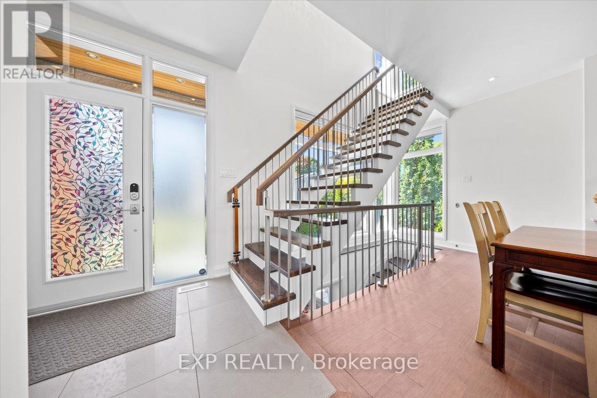 365 Winston Avenue, Ottawa, Ontario  K2A 1Y7 - Photo 4 - X12466440