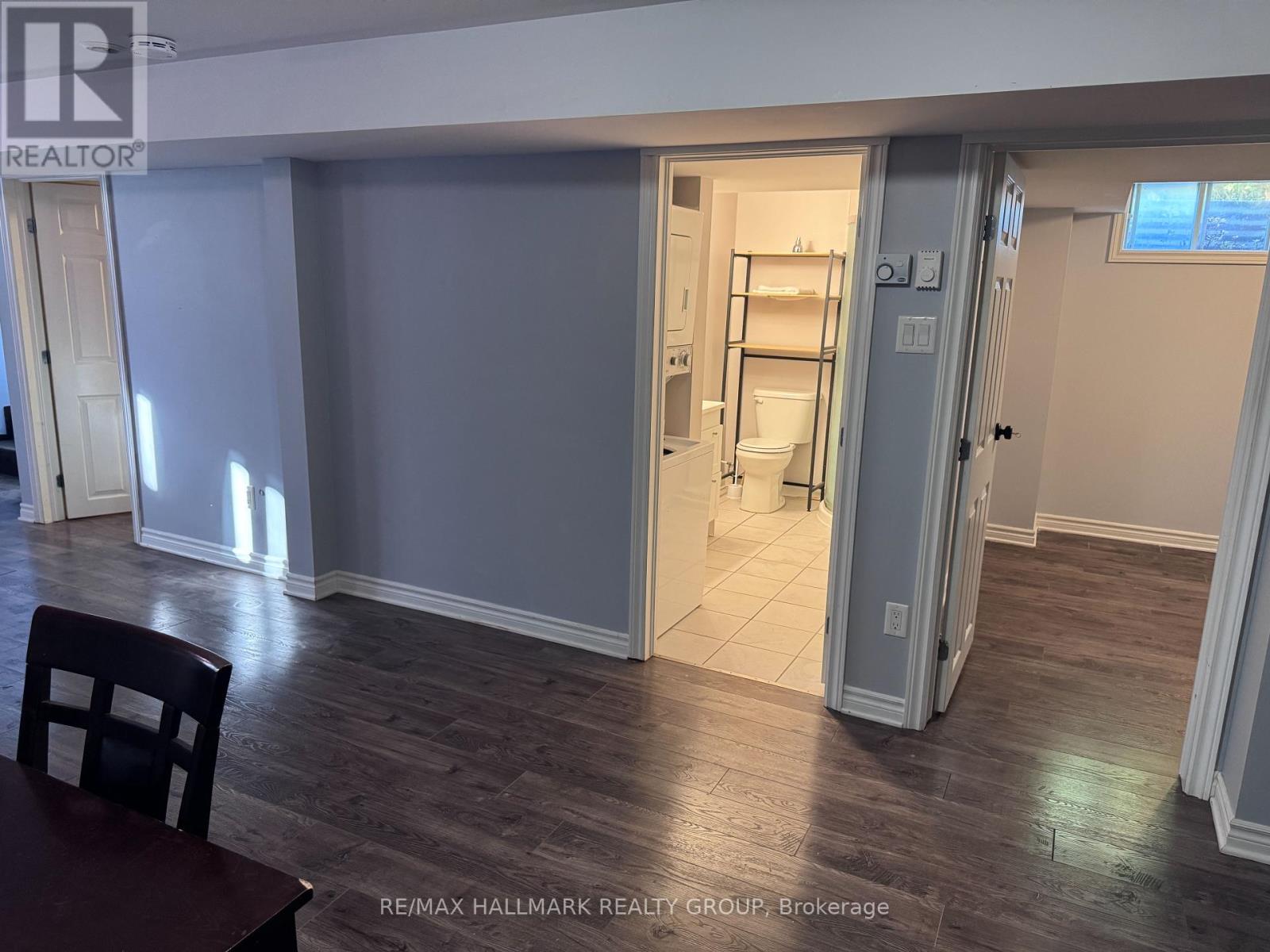 820-B Willow Avenue, Ottawa, Ontario  K1E 1C7 - Photo 11 - X12466462