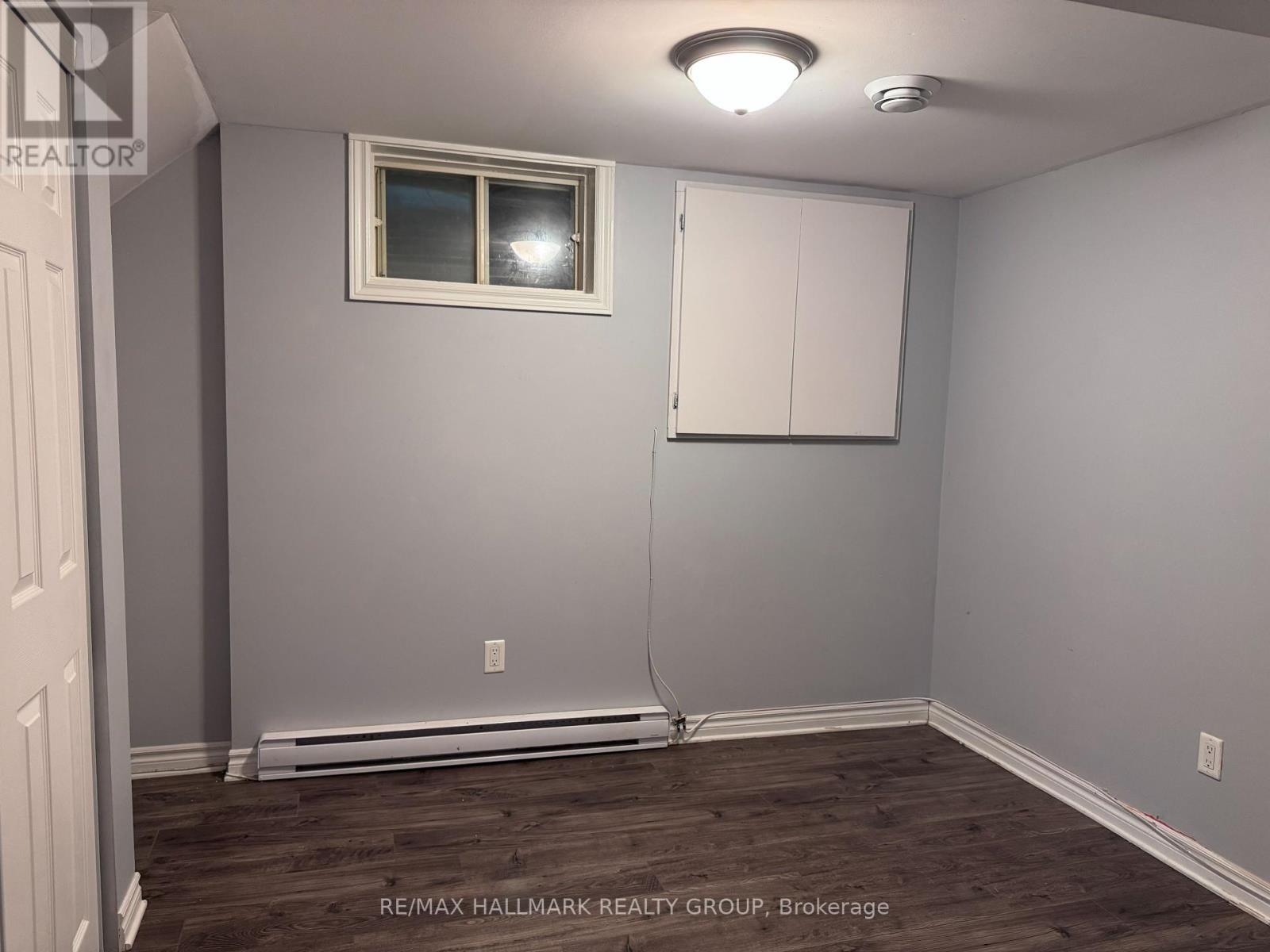820-B Willow Avenue, Ottawa, Ontario  K1E 1C7 - Photo 14 - X12466462