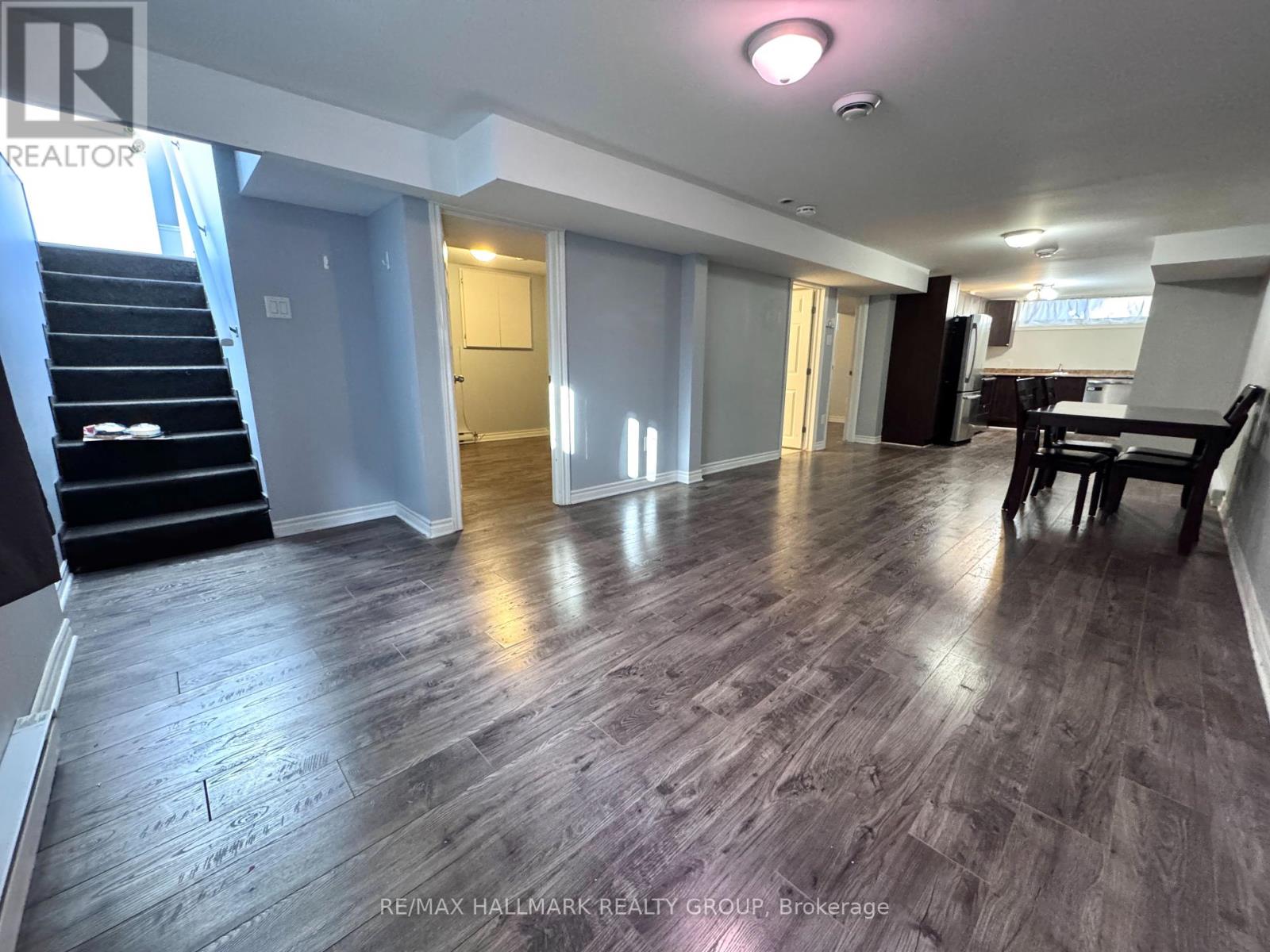 820-B Willow Avenue, Ottawa, Ontario  K1E 1C7 - Photo 5 - X12466462