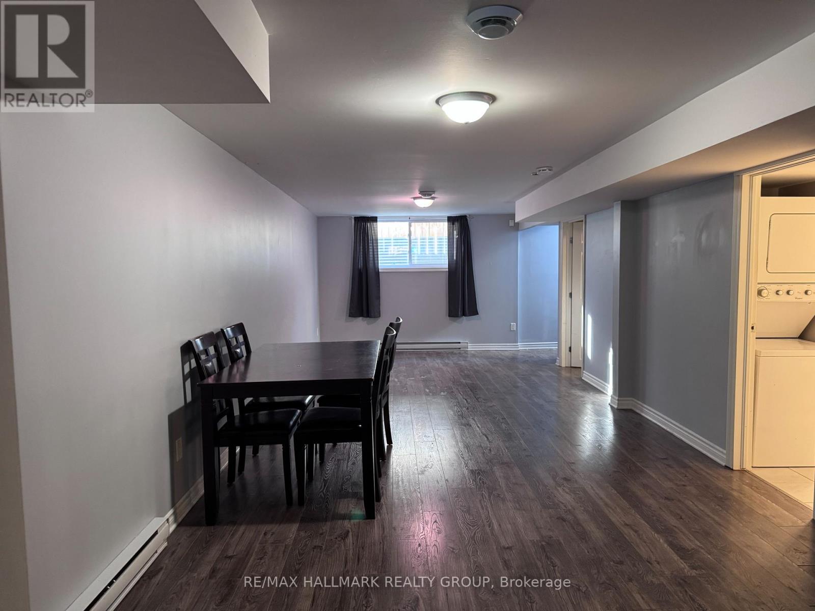 820-B Willow Avenue, Ottawa, Ontario  K1E 1C7 - Photo 7 - X12466462