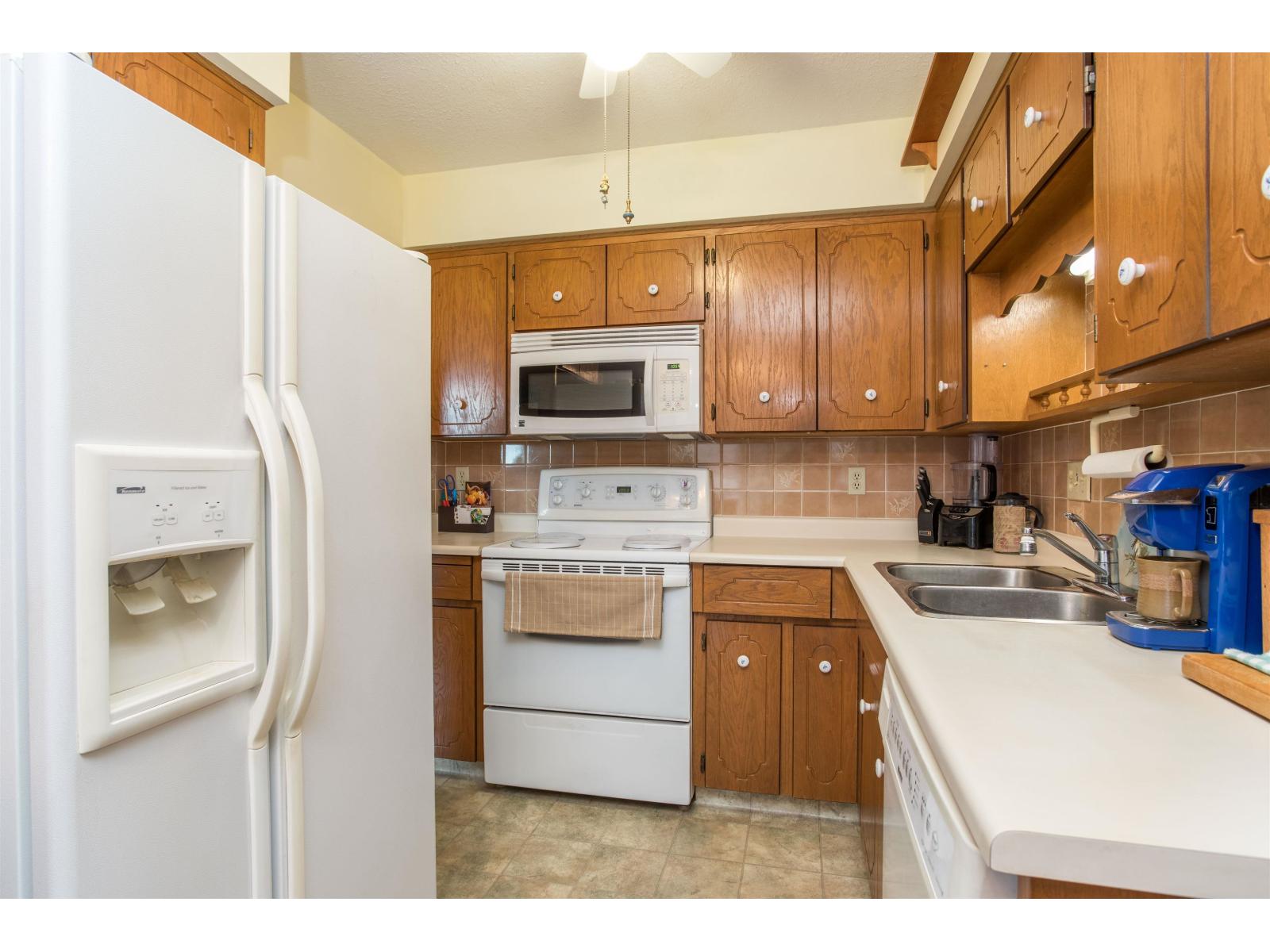 201 2853 Bourquin Crescent, Abbotsford, British Columbia  V2S 6H6 - Photo 8 - R3058504