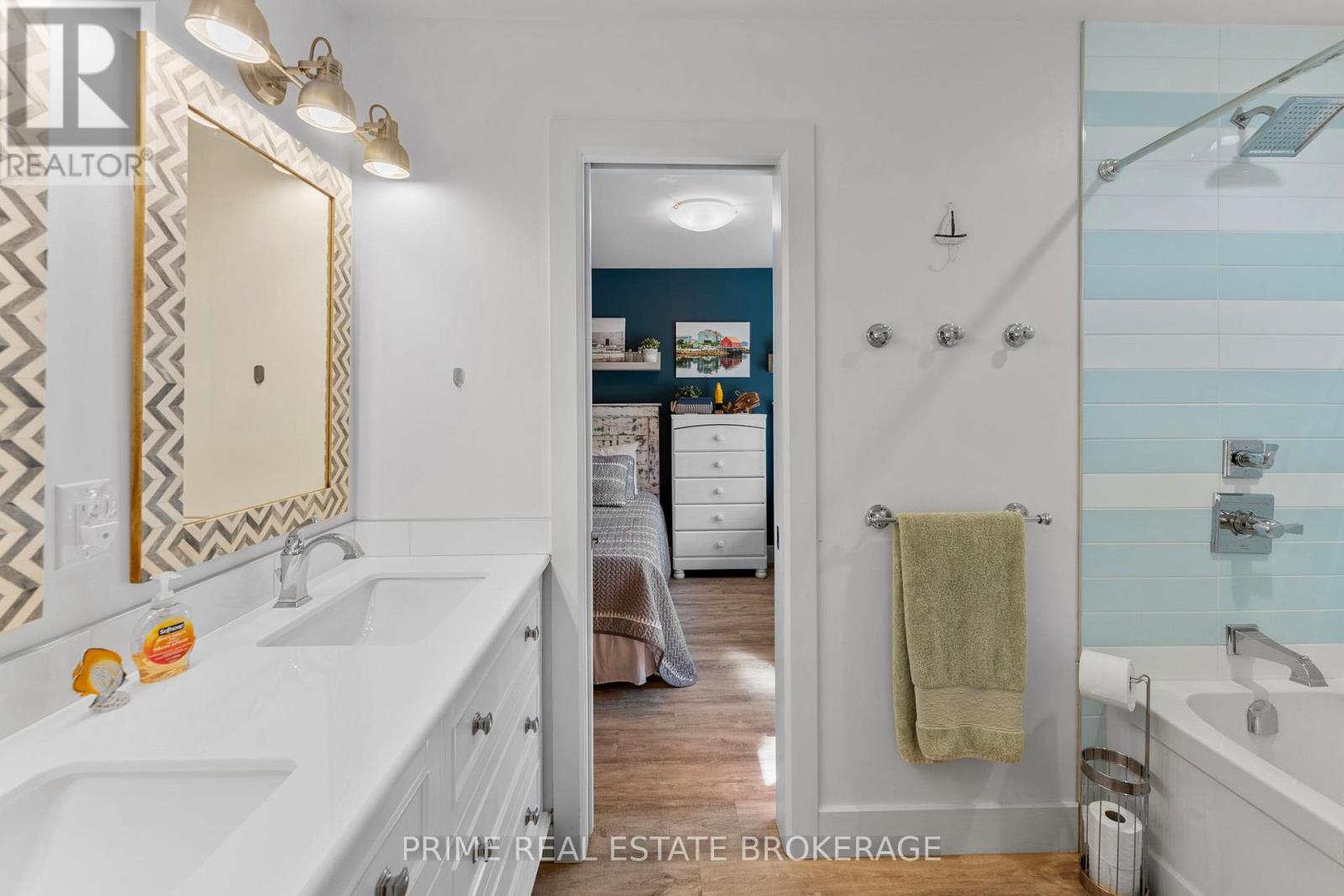 21 Chiniquy Street, Bluewater, Ontario  N0M 1G0 - Photo 19 - X12466352