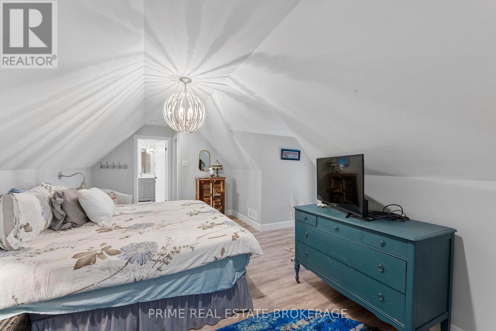 21 Chiniquy Street, Bluewater, Ontario  N0M 1G0 - Photo 24 - X12466352