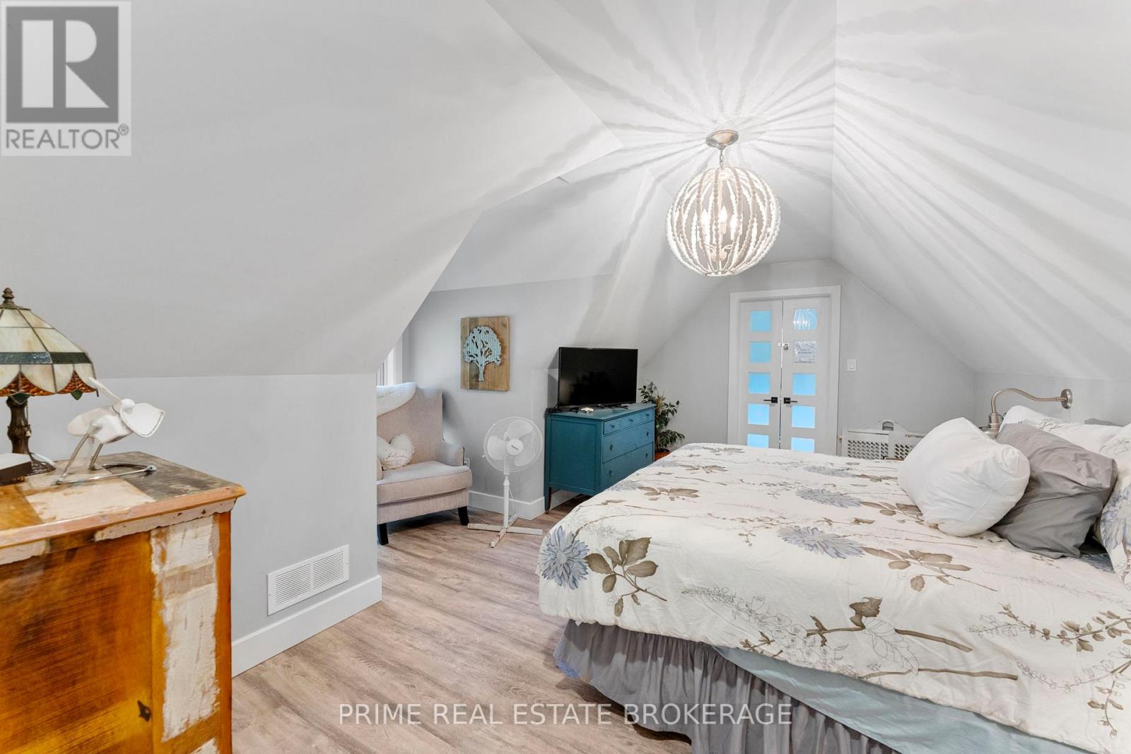 21 Chiniquy Street, Bluewater, Ontario  N0M 1G0 - Photo 25 - X12466352