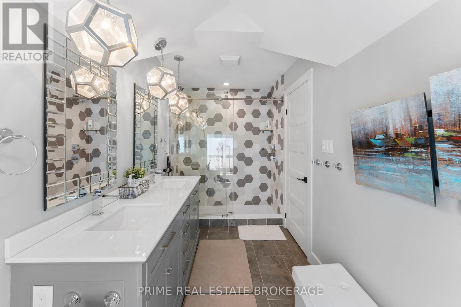 21 Chiniquy Street, Bluewater, Ontario  N0M 1G0 - Photo 27 - X12466352