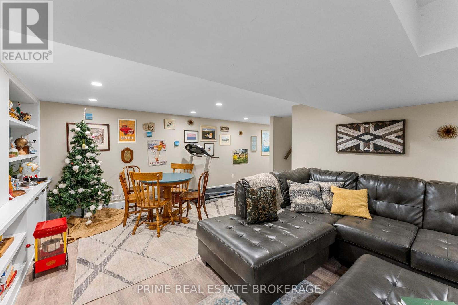 21 Chiniquy Street, Bluewater, Ontario  N0M 1G0 - Photo 30 - X12466352
