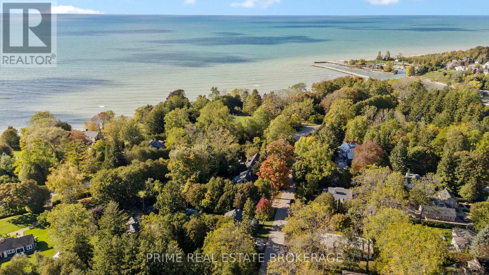 21 Chiniquy Street, Bluewater, Ontario  N0M 1G0 - Photo 45 - X12466352